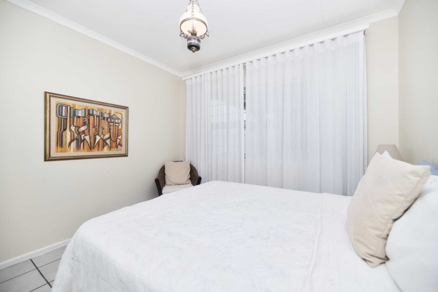 4 Bedroom Property for Sale in Voelklip Western Cape